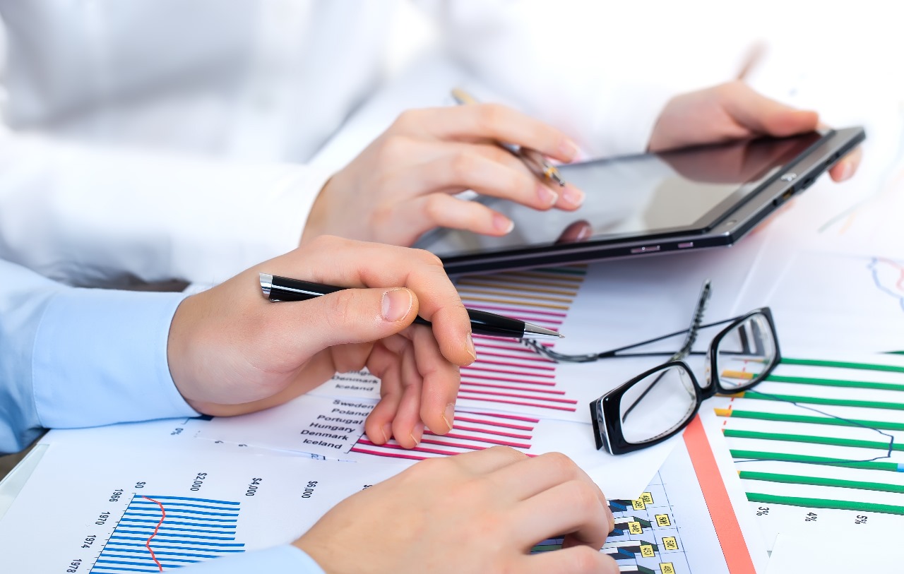 كتابة التقارير الفنية وعملية الاتصال - دورة تدريبية