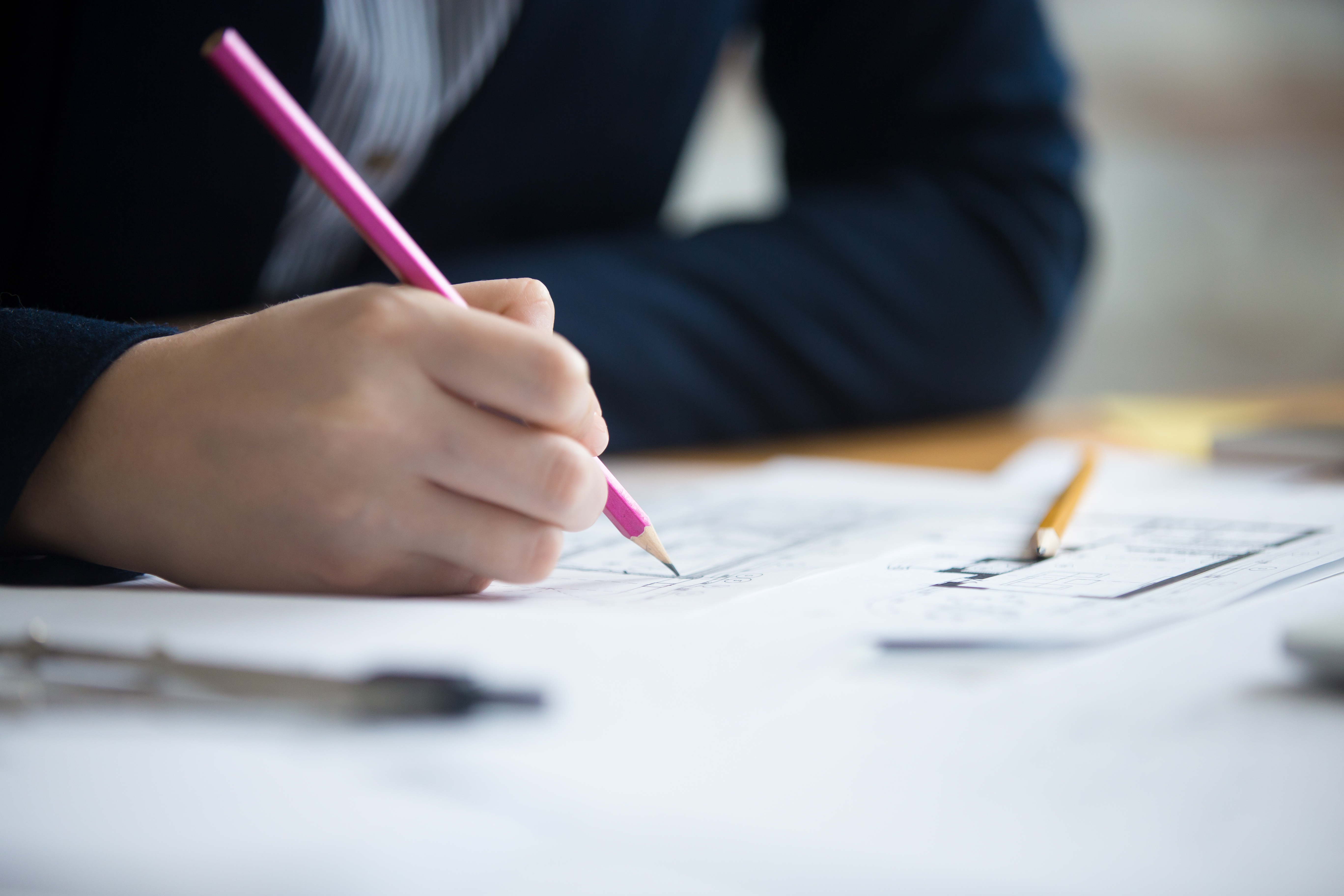 المهارة في الصياغة القانونية للعقود والمذكرات والمراسلات - دورة تدريبية